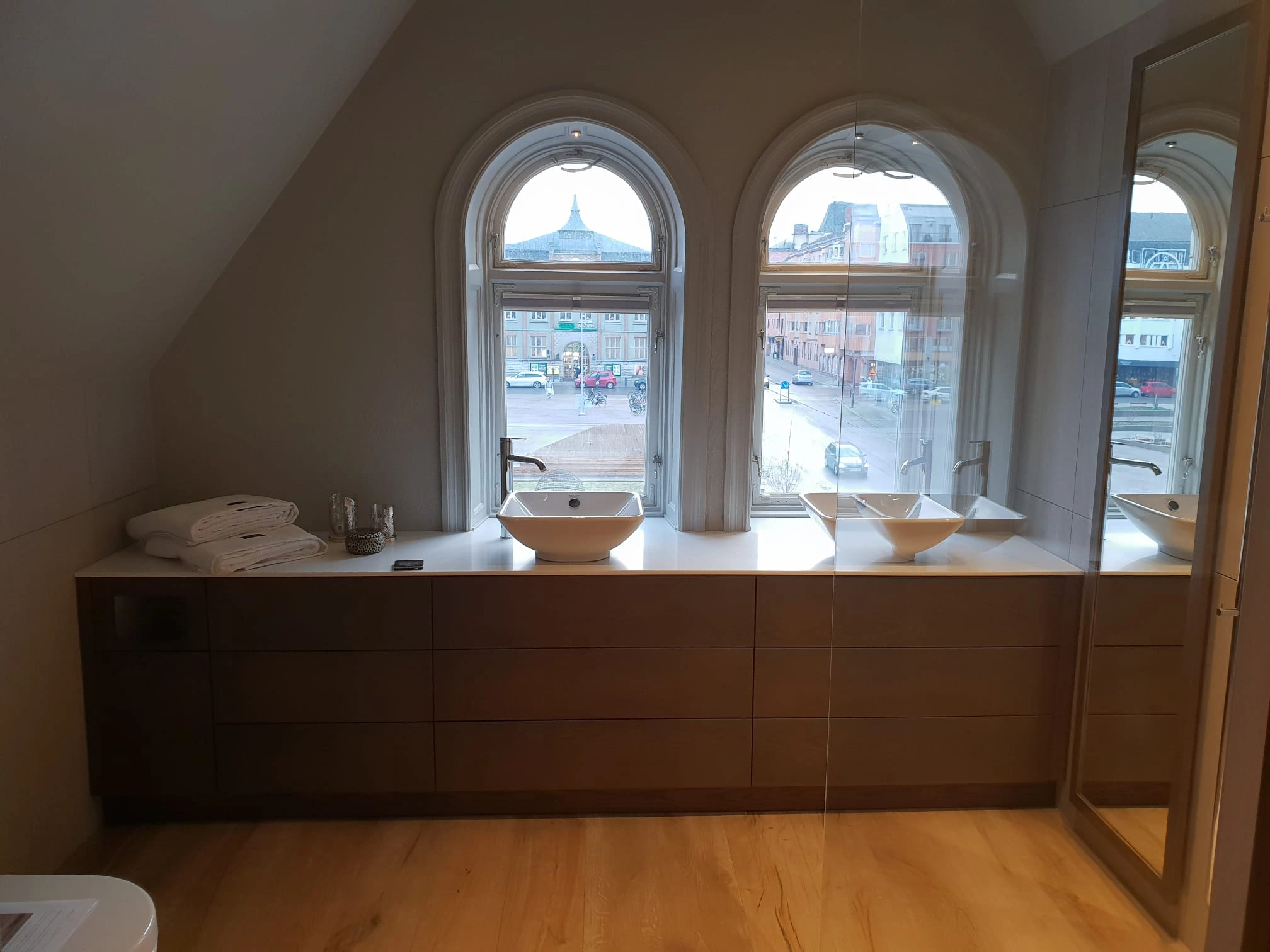 Lyxbadrum med utsikt